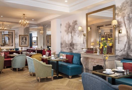 Odeon Hotel 내부 전경