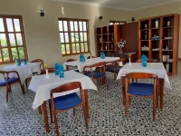 Koh Ker Hotel and Restaurant - parking