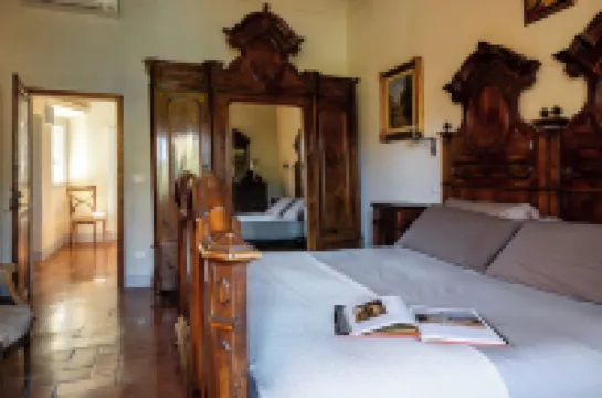 Monticchiello Apartment in the Historical Village with Garden Pienza, Siena