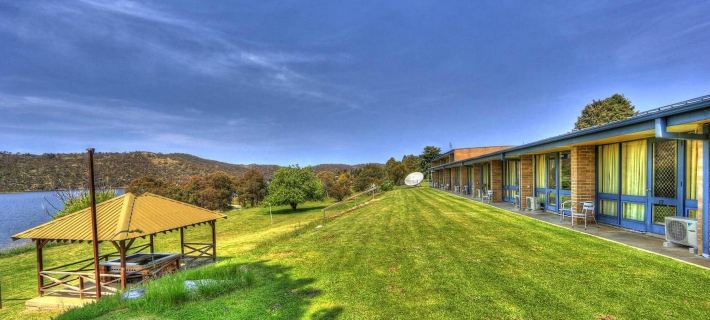 Lake Jindabyne Hotel Hotels in Jindabyne