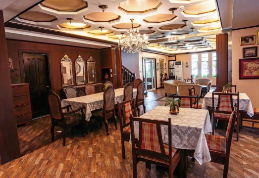 5. 더 빅 하우스 ..