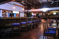 Café de Playa Beach Front Hotel - bar