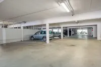 Aparthotel Majestic - parking