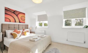 Foxherne 6 Bdrm, 3BA Hse -17