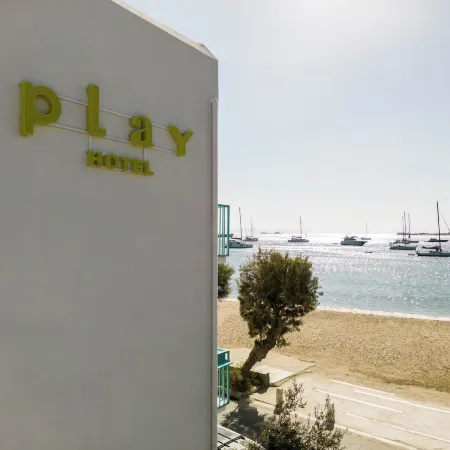 Play Paros