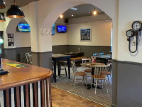 Bosuns Chair Hotels in Lymington and Pennington