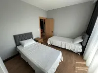 Almin Apart Hotel Hotels near Halkalı Railway Station