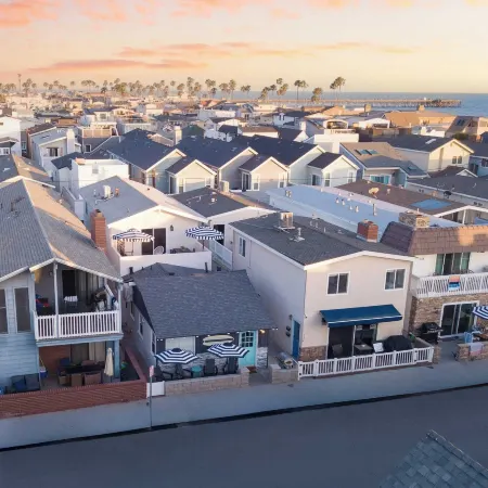 Surfrider II by Avantstay Walk to the Beach + Balcony