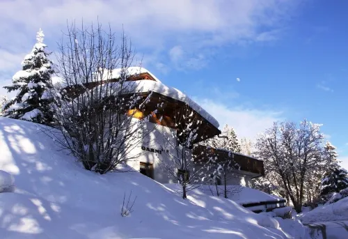 Garni Biancaneve Ruffrè-Mendola Отели в г. Malosco