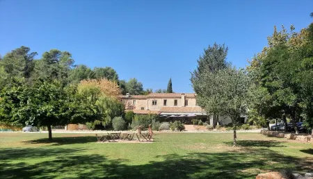 La Bastide de Montferrat Отели в г. Монфера