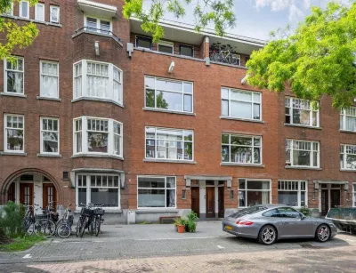 Modern Apartment Overlooking the Harbor Hotels in 