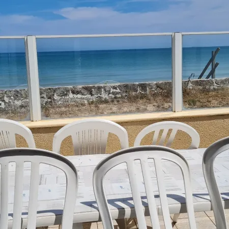 Relais des îles Saint Marcouf