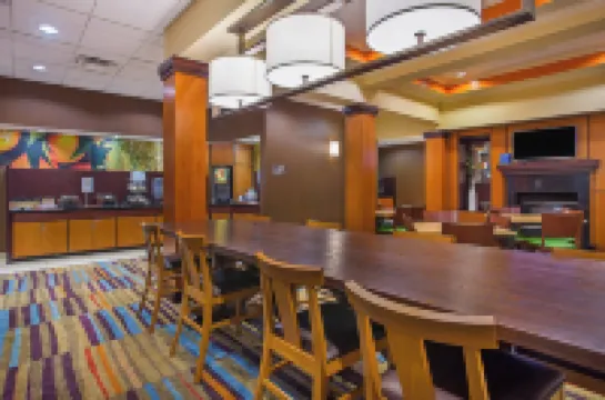 페어필드 인 & 스위트 쿠케빌