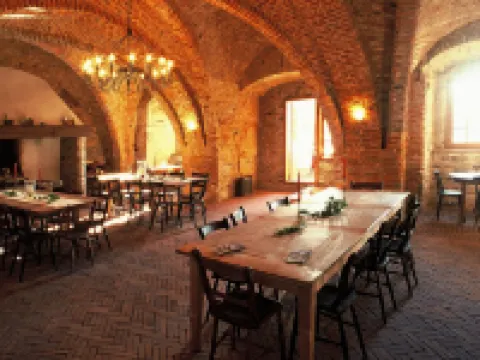 ブルク ブートツィリア カルカーのホテル