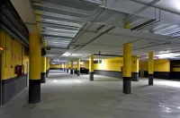 Ramada by Wyndham Getafe - parking