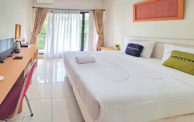 Adhyaksa Resort Cisarua Hotell i Leuwimalang