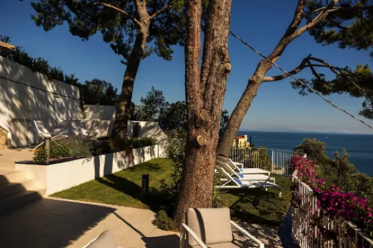 Decori Suites Amalfi Coast - Full Sea View - Free Parking 비에트리술마레 호텔