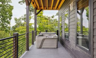Private Pool, Dog Friendly, Theater, Game Room!