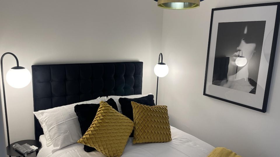 1bedroom-ensuitebathroom-garden-wifi