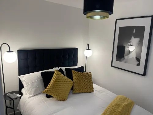 1bedroom-ensuitebathroom-garden-wifi - parking