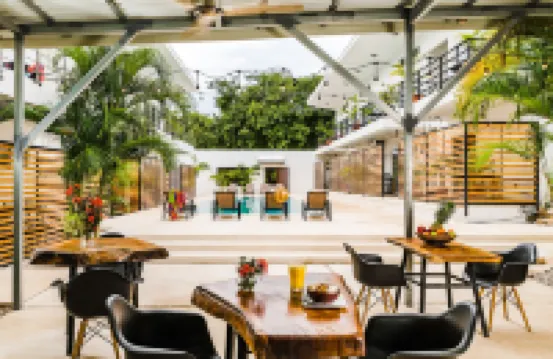 In the Shade Hotel - Coworking - 300Mbit - Adults Only