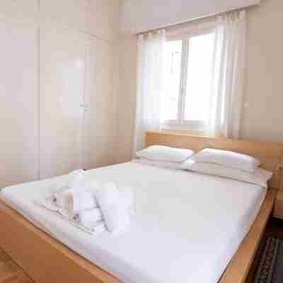 Cozy Apartment Next to Alimos Beach Rooms