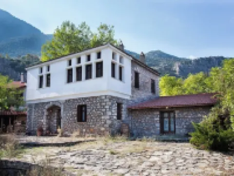 260m2 Unique Mountain House in Lilea Parnasos Hotels in Parnassos