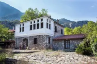 리레아 파르나소스의 260m2 유니크 마운틴 하우스