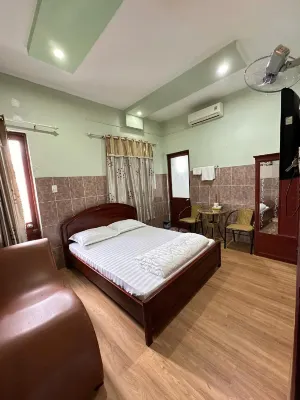 Nhà nghỉ Hoa Quỳnh Hotels in Bien Hoa