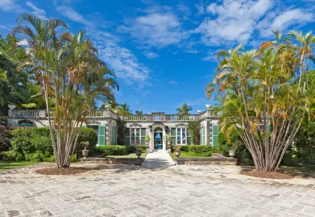 Leamington Pavilion by Blue Sky Luxury