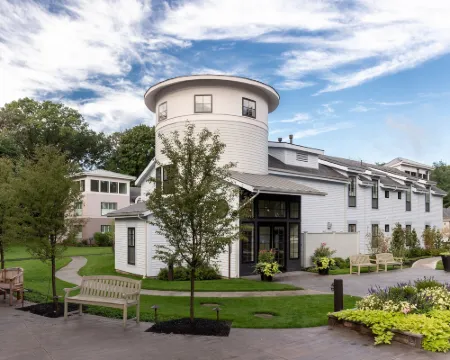 Briar Barn Inn Hotels in Essex County