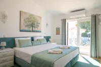 61 vdm - Superb villa on Vale do Milho with heated