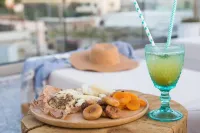 roof garden-panoramic view and jacuzzi