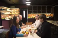Svalbard Hotell | the Vault - sarapan