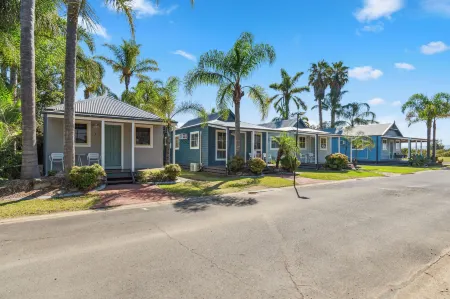 Batemans Bay Marina Resort Отели рядом с достопримечательностью «Observation Point Lookout»