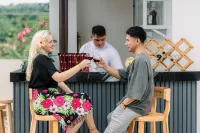 LOBOC RIVERSIDE INN and RESTAURANT - bar