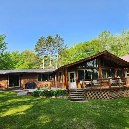 Lake Nokomis cabin