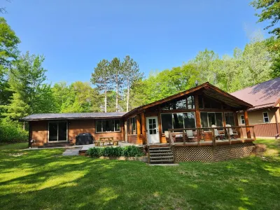 Lake Nokomis cabin