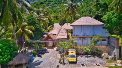 Village Vibes Lombok Hotel dekat Mawun beach