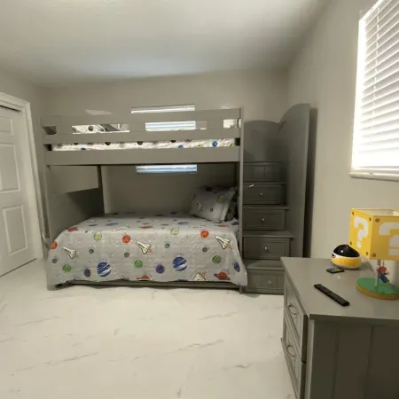 Waterfront Fort Lauderdale House with Heated-pool - 3 Bedrooms 1.5 bathrooms