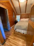 Crabapple Cabin-Secluded Cabin on the Banks of the Yellowstone River