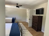 NEW Charming 3-bedroom house on Smith Lake.