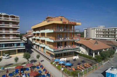 Hotel Cola Frontemare Hôtels à : SanMauro a Mare
