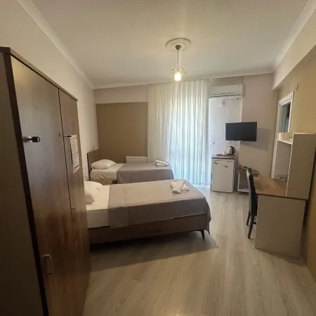 AKS Royal Otel