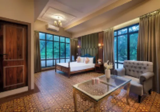 Arnna Hotel - Goregaon 오베로이 쇼핑 몰 주변 호텔