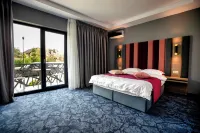 Burgundy Hotels in 