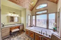 Landover Lodge by Avantstay Waterfront + Dock