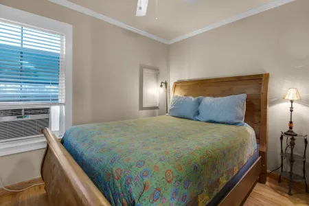 Alma's Cottage.....Tiny House at Stillwater Ranch