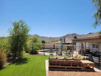 40% Off June! Beautiful Backyard, Quiet- Kachina Desert Oasis- Superhost Hotels in Ahwatukee Foothills