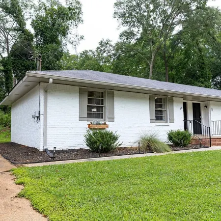 Artist's Bungalow- 1/2 mi from Covington Square